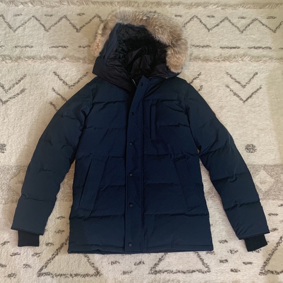 Canada Goose Carson Down Parka with Fur-Trim Hood - Picture 8 of 16
